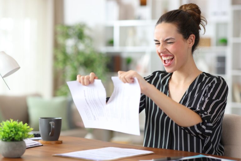 jak rozwiązać umowę o pracę